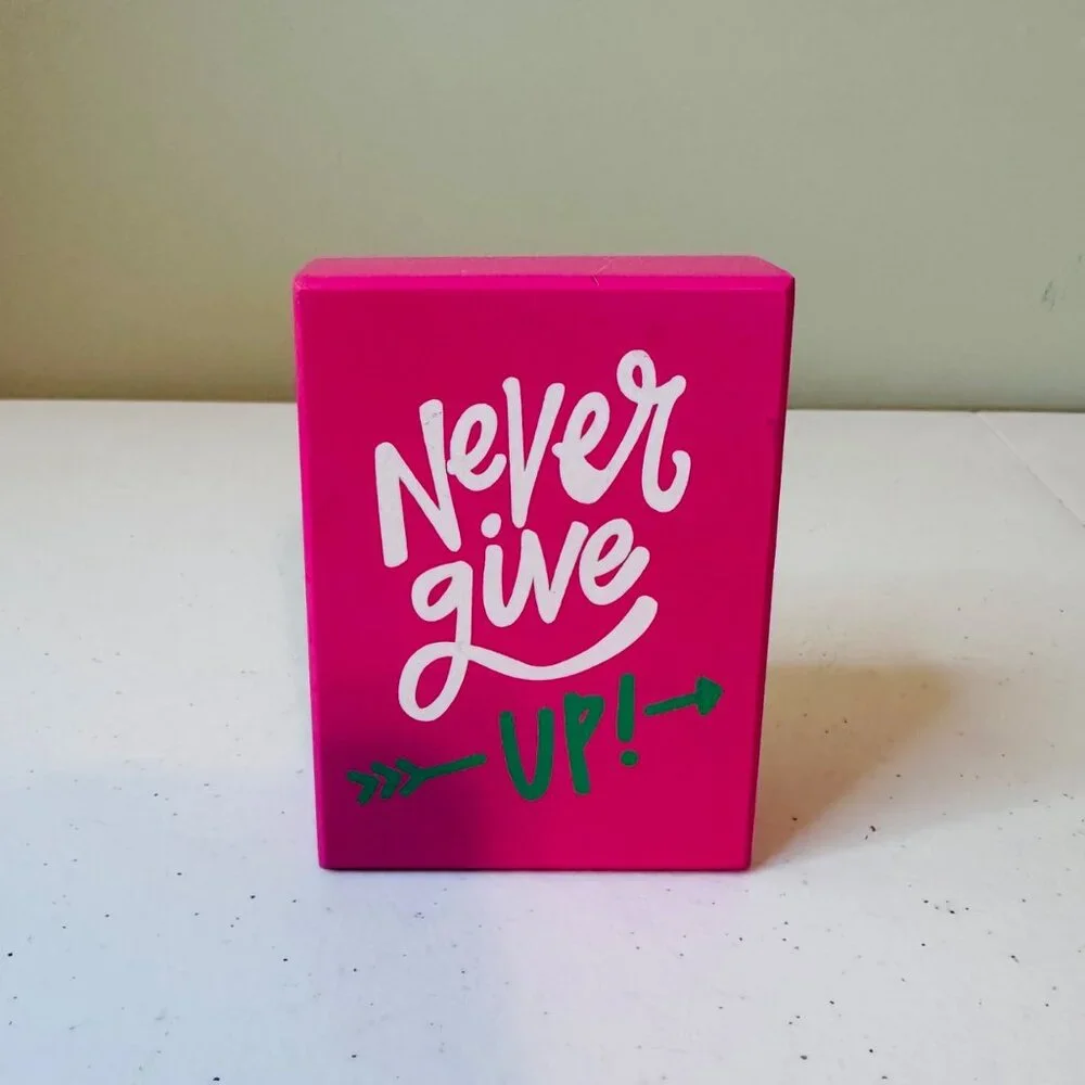 Motivational Pink Box Sign "Never Give Up" Table Decoration Sign Valentines Day - Picture 10 of 11